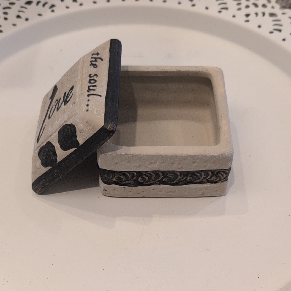 Decorative Love Box - Picture 6 of 7